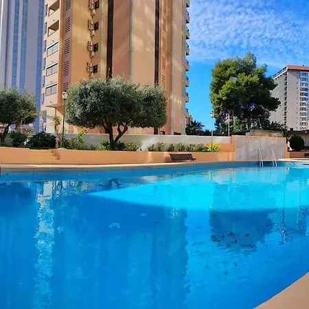 Karola Con Vistas Piscina Y Parking En Apartamento Benidorm
